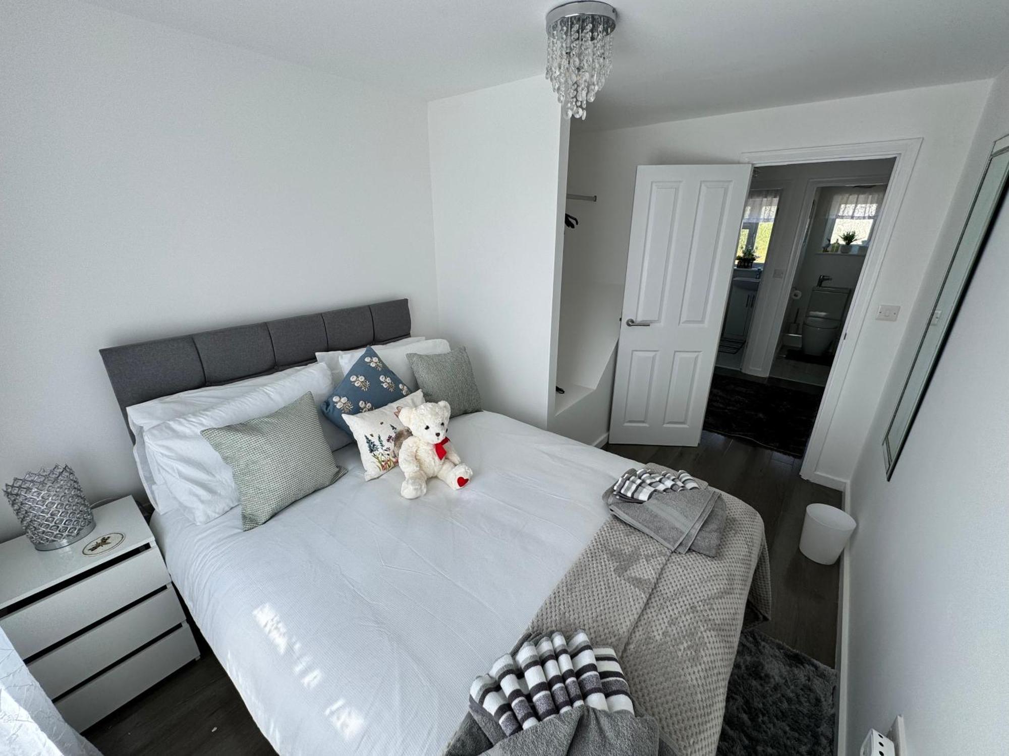 Modern 3-Bed Hideaway Near Westgate With Parking Villa Canterbury Exterior photo